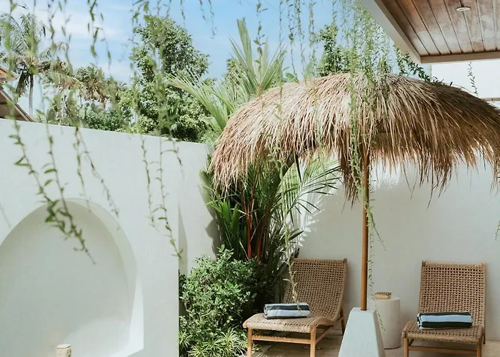 Villa Cozy In Pererenan - Skylight Bath & Walk To *