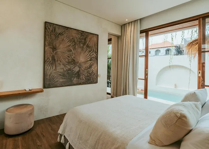 Cozy In Pererenan - Skylight Bath & Walk To *