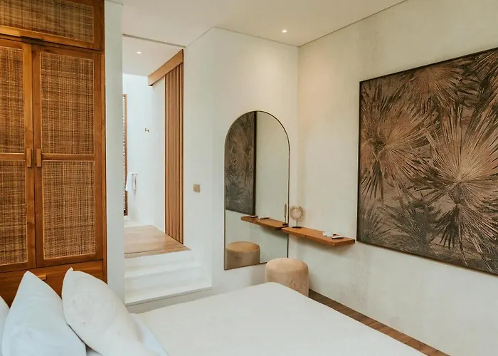 Villa Cozy In Pererenan - Skylight Bath & Walk To Canggu (Bali)