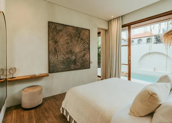 Cozy In Pererenan - Skylight Bath & Walk To