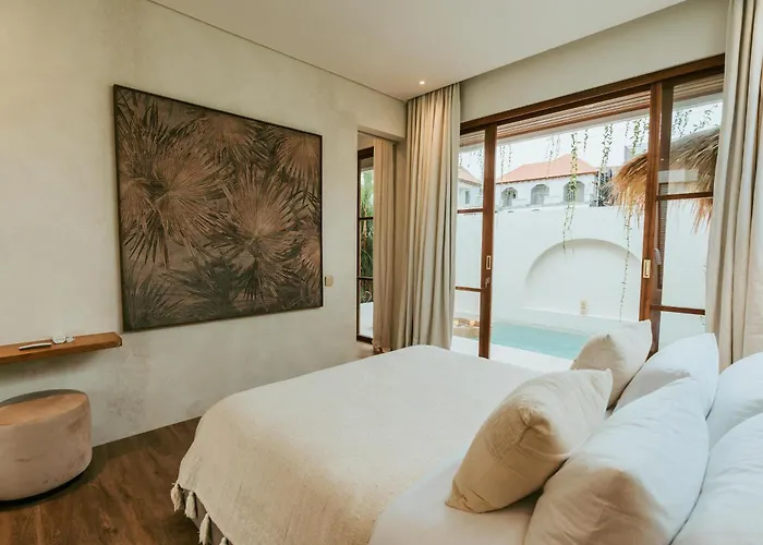 Cozy In Pererenan - Skylight Bath & Walk To *