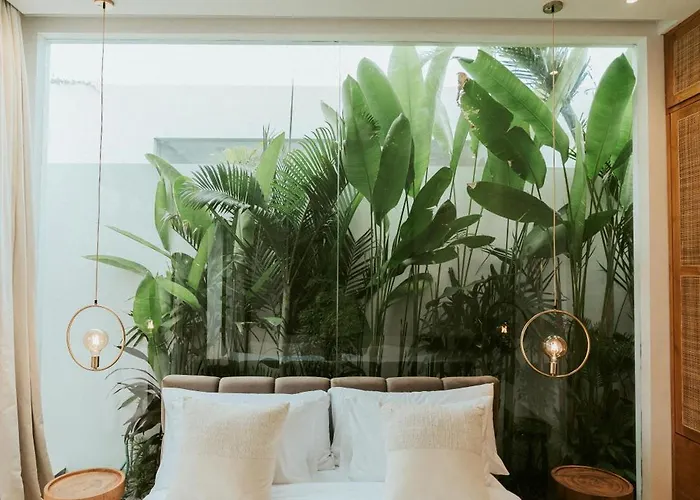 Cozy In Pererenan - Skylight Bath & Walk To Villa *