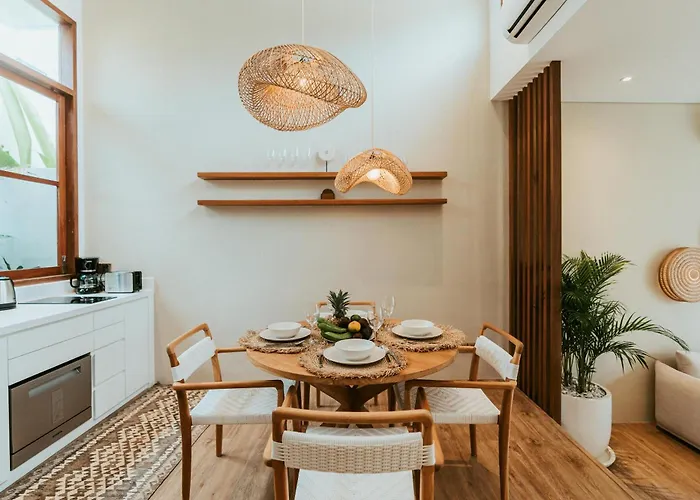Villa Cozy In Pererenan - Skylight Bath & Walk To